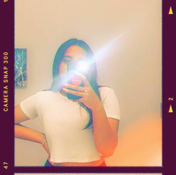 Meet your Posher, Stephanie - Picture 1 of 1